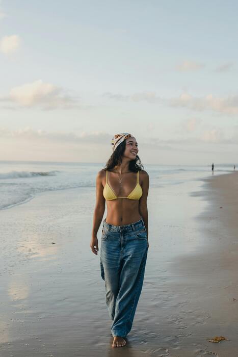 how to get an hourglass body - before resizing breasts
