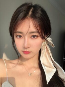 East VS West Makeup 20